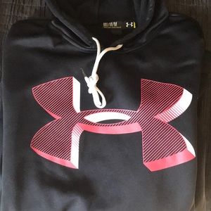 Men’z Under Armour hoodie black size M